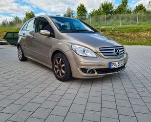 Mercedes-Benz B 200 