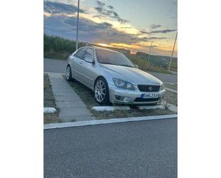 Lexus IS 200 Gebrauchtwagen