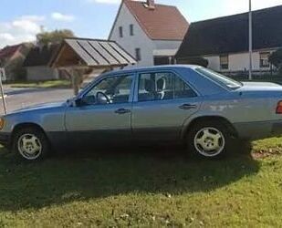 Mercedes-Benz E 230 Gebrauchtwagen