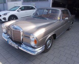 Mercedes-Benz 220 Gebrauchtwagen