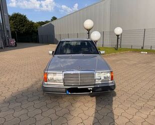 Mercedes-Benz E 230 Gebrauchtwagen