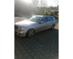 Mercedes-Benz 220 Gebrauchtwagen
