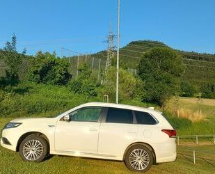 Mitsubishi Plug-in Hybrid Outlander Gebrauchtwagen