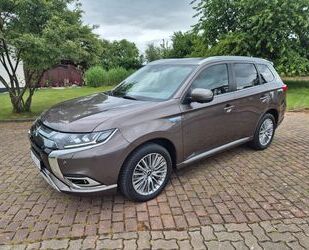 Mitsubishi Plug-in Hybrid Outlander Gebrauchtwagen