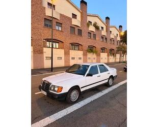 Mercedes-Benz E 230 Gebrauchtwagen