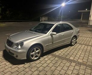 Mercedes-Benz 220 Gebrauchtwagen