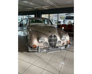 Jaguar MK II 