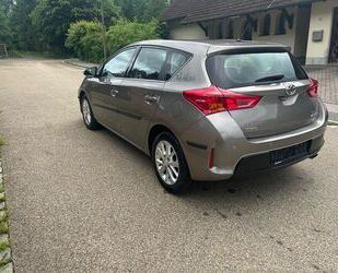 Toyota Auris Gebrauchtwagen