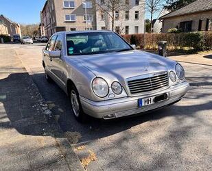 Mercedes-Benz E 230 Gebrauchtwagen