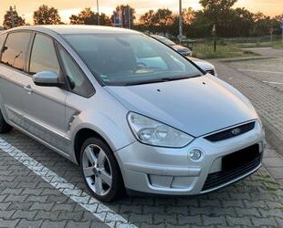 Ford S-Max Gebrauchtwagen