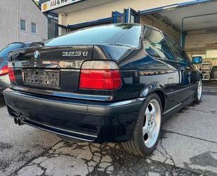BMW 323 Gebrauchtwagen