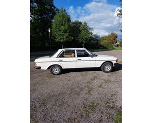 Mercedes-Benz 240 Gebrauchtwagen