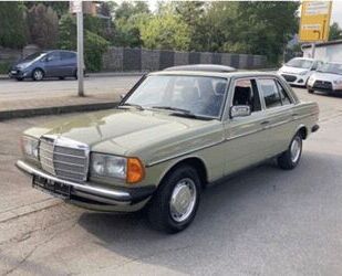 Mercedes-Benz E 230 