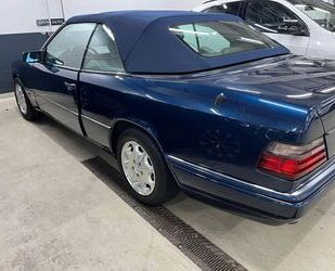 Ford E 220 