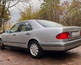 Mercedes-Benz E 230 Gebrauchtwagen