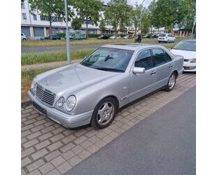 Mercedes-Benz 240 Gebrauchtwagen