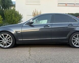 Mercedes-Benz 220 Gebrauchtwagen