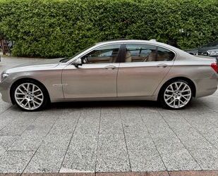 BMW 750 