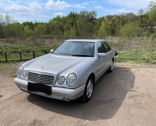 Mercedes-Benz E 240 Gebrauchtwagen