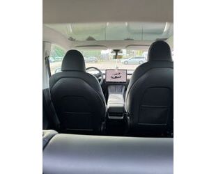 Tesla Model Y Gebrauchtwagen