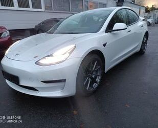 Tesla Model 3 Gebrauchtwagen