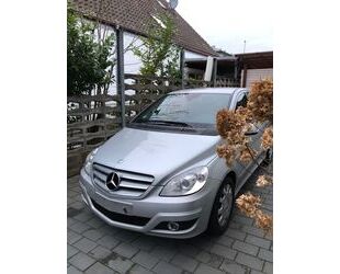 Mercedes-Benz B 180 Gebrauchtwagen