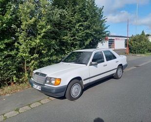 Mercedes-Benz 230 Gebrauchtwagen