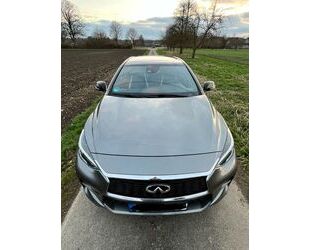 INFINITI Q30 Gebrauchtwagen