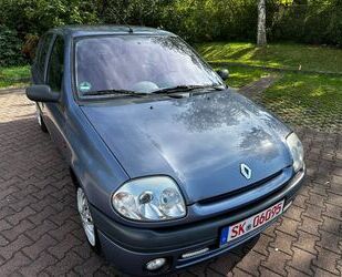 Renault Renault Clio 1.4*KLIMA*AHK*KEIN ROST* Gebrauchtwagen