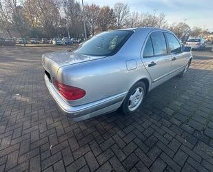 Mercedes-Benz E 200 Gebrauchtwagen