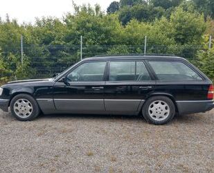 Toyota E 220 