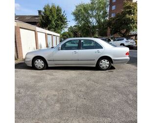 Mercedes-Benz 240 Gebrauchtwagen