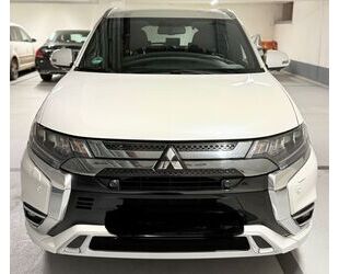 Mitsubishi Plug-in Hybrid Outlander Gebrauchtwagen