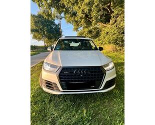 Mercedes-Benz Q7 