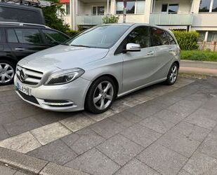 Mercedes-Benz B 220 Gebrauchtwagen