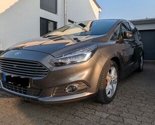 Ford S-Max Gebrauchtwagen