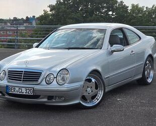 Mercedes-Benz CLK 320 