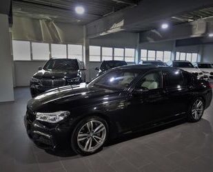 BMW BMW 750XD M-SPORTPAKET JET BLACK ACC SHD VOLL SOFT Gebrauchtwagen