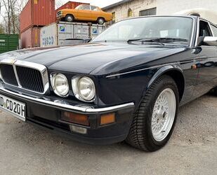 Jaguar XJ12 