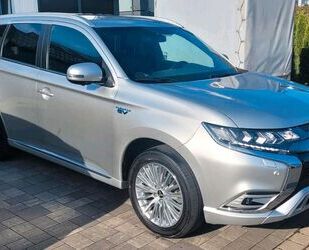 Mitsubishi Plug-in Hybrid Outlander Gebrauchtwagen