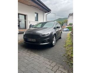 Ford S-Max Gebrauchtwagen
