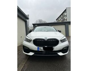 BMW BMW 118i Sport Line / Automatik / LED / Garantie Gebrauchtwagen