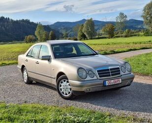 Mercedes-Benz E 230 Gebrauchtwagen
