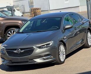 Mercedes-Benz Insignia 