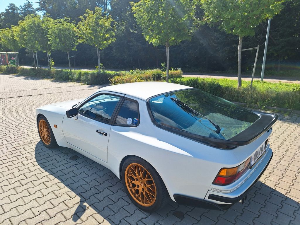 944