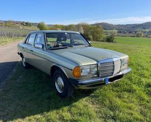 Mercedes-Benz 230 Gebrauchtwagen
