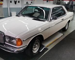 Mercedes-Benz 230 Gebrauchtwagen