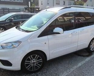Ford Tourneo Courier Gebrauchtwagen