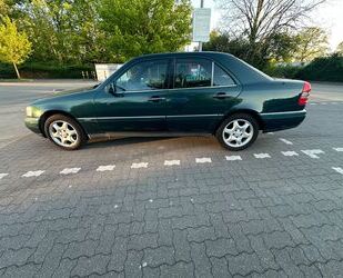 Mercedes-Benz C 180 Gebrauchtwagen