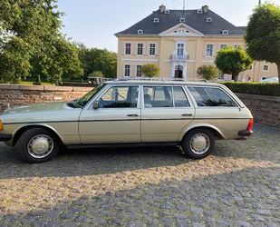Mercedes-Benz 230 Gebrauchtwagen